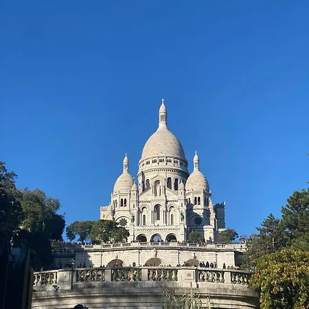 Beautiful With Sacre-coeur View In Apartmán Paříž