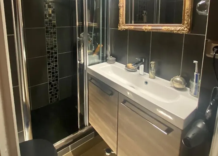 شقة Beautiful With Sacre-coeur View In